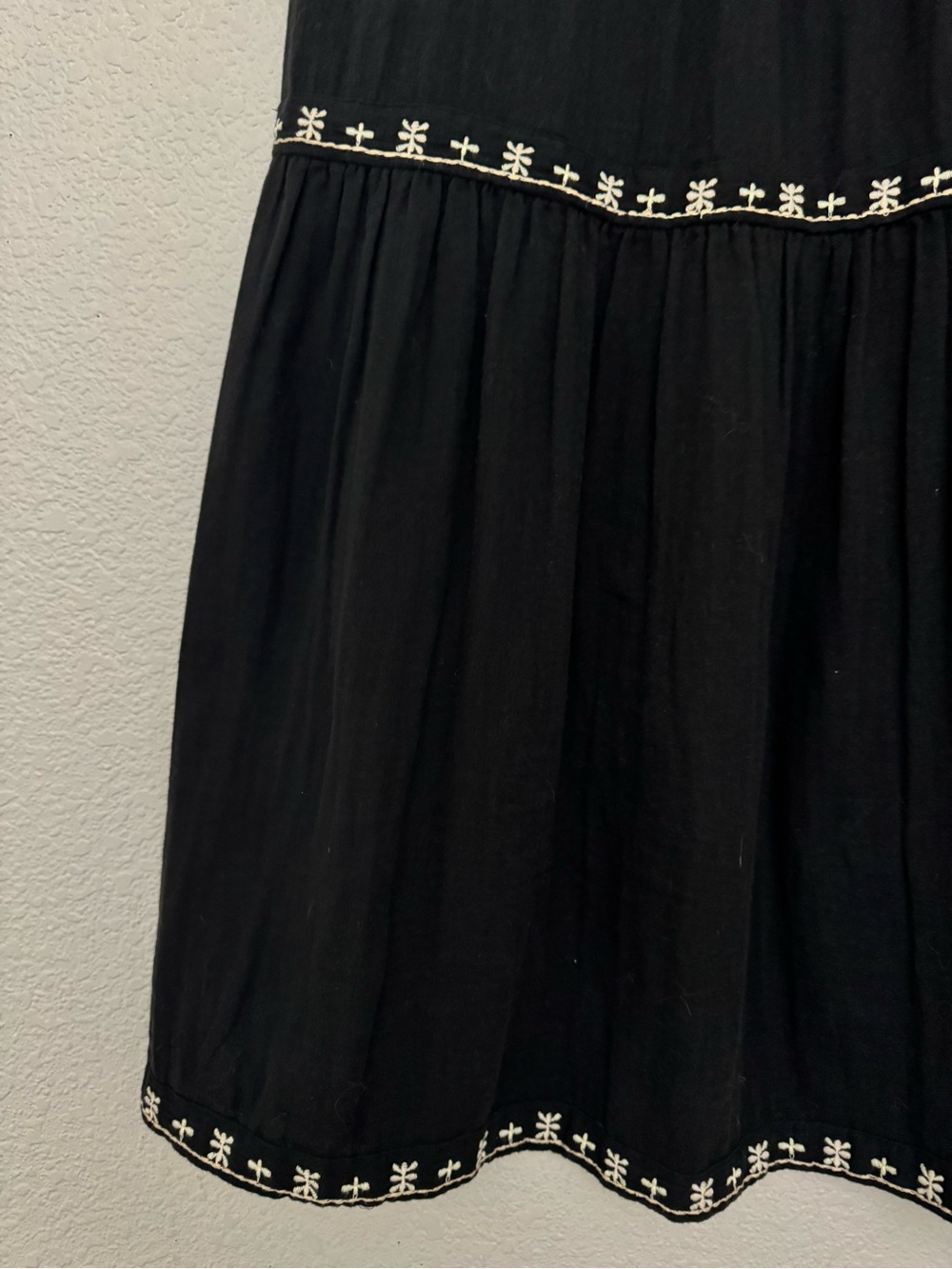 Dizzy Lizzy Black Embroidered Boho Maxi Skirt Size Small - Picture 4 of 12